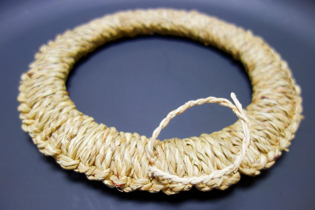Handmade Natural Rattan Woven Pot Holder, Round Rustic Ring Shape Kitchen Trivet for Hot Dishes (Large)